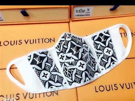 mascherina originale louis vuitton|Louis Vuitton fashion shield.